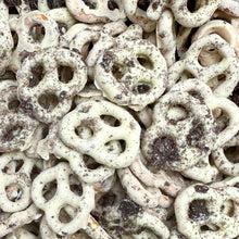 Load image into Gallery viewer, Cookies’N’Cream Pretzels