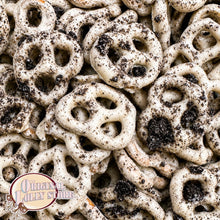 Load image into Gallery viewer, Cookies’N’Cream Pretzels
