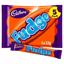 Load image into Gallery viewer, Cadbury Fudge Bar 5 Pack 110g UK
